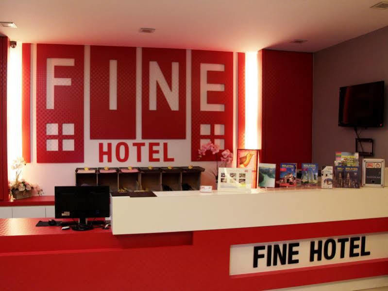 Oyo 700 Fine Hotel クアラルンプール エクステリア 写真